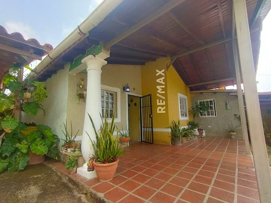 house Cozy with Patio, for sale, In Escudo de Armas, La Asunción, Nueva Esparta, Isla de Margarita, 403 mt2, 3 bedrooms and 3 bathrooms - Inmuebles Margarita - 2 MIL