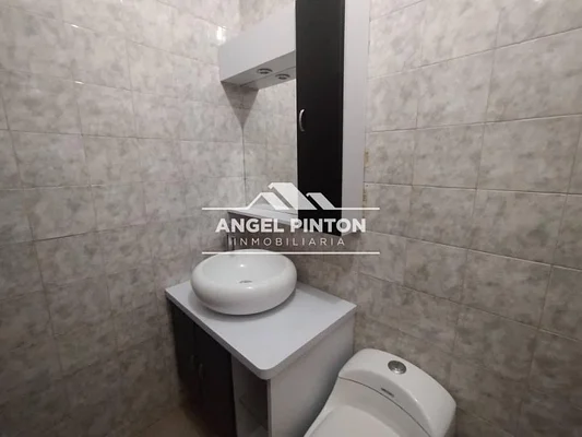 house FOR SALE MONTE BELLO MARACAIBO VENEZUELA API 8481
