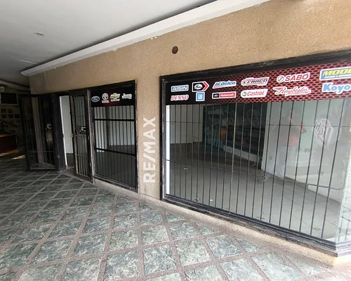Store, for sale, On Avenida Bolivar, Porlamar, Nueva Esparta, Isla de Margarita, 43.65 m² and 1 bathroom - Inmuebles Margarita - 2 MIL - Image 2