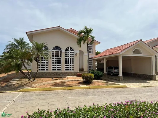 Sale of Luxurious Residence in exclusive urbanization. - principal sn, 6316 Pampatar - 4 beds house for sale