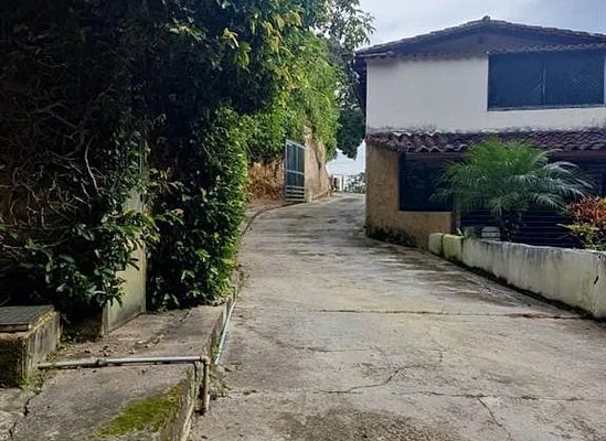 House for Sale Sector Corralito, El Hatillo Municipality. Edo. Miranda. - VIA DE ACCESO, 1083 CCS - 5 beds house for sale