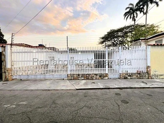 house spacious and comfortable for sale in Maraay 26-15224