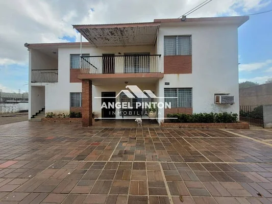 house FOR SALE TIERRA NEGRA MARACAIBO VENEZUELA API 8464