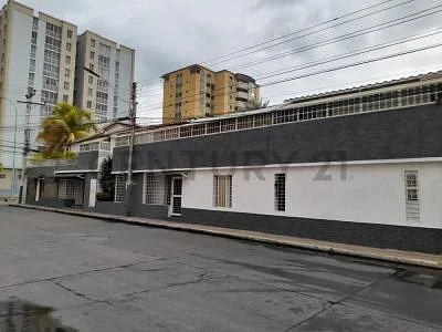 Single Family Home for Sale at Arismendi Con calle Cajigal house villa, Multipropiedad, Lechería, Anzoategui 00001, Venezuela - Image 3