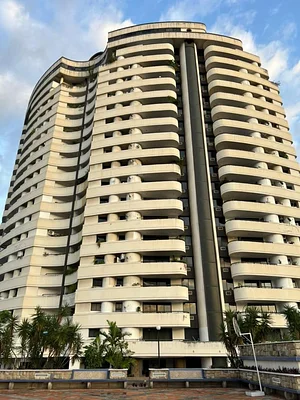 Indianápolis Real Estate sells apartment in residential development El Bosque, "Res. Terrazas del paraíso".