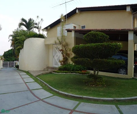 I sell Oripoto house, in Parque Oripoto. Double surveillance. - El Hatillo, via Oripoto Gavilán, Sector Oripoto. Villas Parque Oripoto, 1083 CCS - 4 beds house for sale