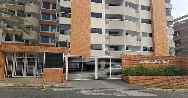 Beautiful Penthouse in Villa Granada - Carrera Trinidad Fountainblue Park, 8050 Guayana City - 5 beds apartment for sale
