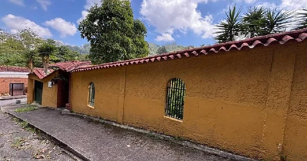 Spacious house for sale, in Los Geranios - Los Geranios Casa en Venta en Los Gera, 112200 CCS - 5 beds house for sale