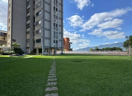 Sale of an exclusive PH in a mountainous area - Colinas de Bello Monte, Calle Caurimare Res. Ivilpa, 1060 CCS - 3 beds apartment for sale