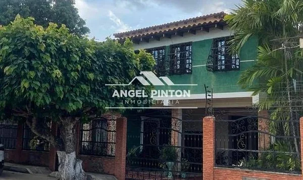 house FOR SALE SANTA FE / LOS CORTIJOS SAN FRANCISCO VENEZUELA API 8529