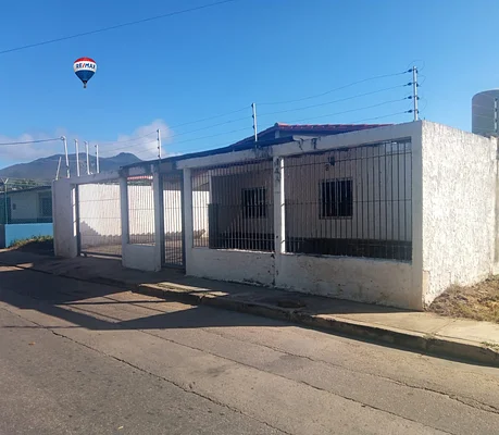 house, for sale, In residential development Villa Colonial, Sector Los Chachos, Nueva Esparta, Isla de Margarita, 446.86 sqm, 2 bedrooms and 2 bathrooms - Inmuebles Margarita - 2 MIL
