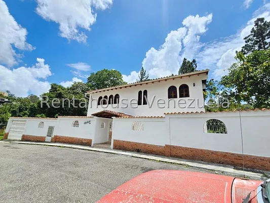 Spacious house for sale Urb. Picott, San Antonio de Los Altos, 25-12461