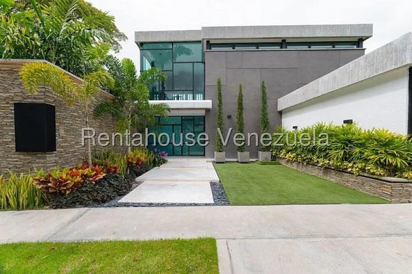 house for sale in Chuao tlf