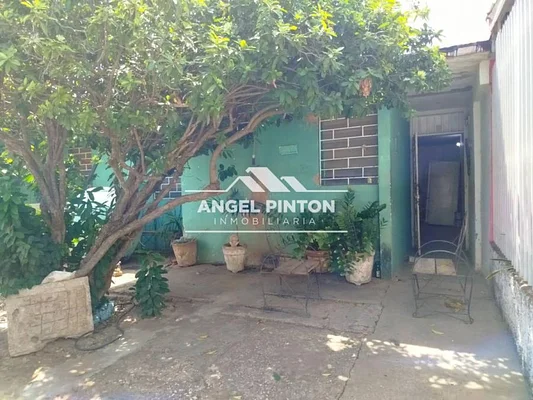 house FOR SALE URB SAN FRANCISCO VENEZUELA API 8553