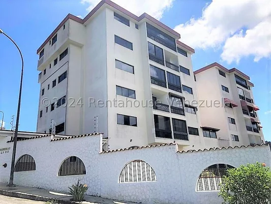 Spacious apartment with terrace, for sale Las Salias, San Antonio de Los Altos 24-17631