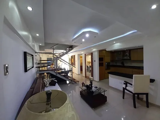 EXCELLENT PROPERTY IN THE EAST OF BARQUISIMETO. near SANTA ROSA. house EXPANDED - Image 2