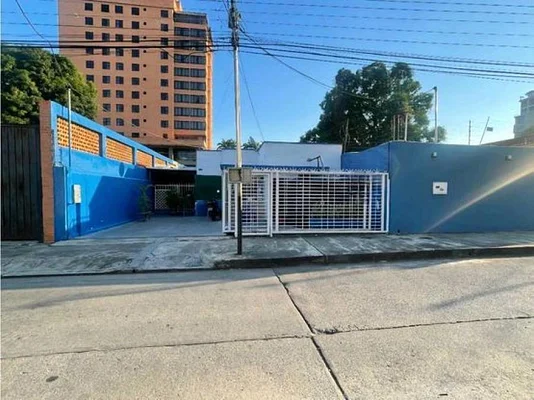 house for commercial for sale Urb La Alegria Valencia Carabobo MRG-9730143