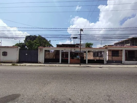 house COMMERCIAL CALLE 9