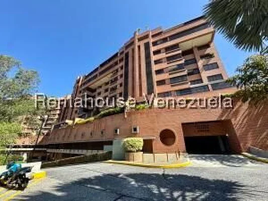María Gabriela Tirado . Spectacular apt in La Tahona of 197mts