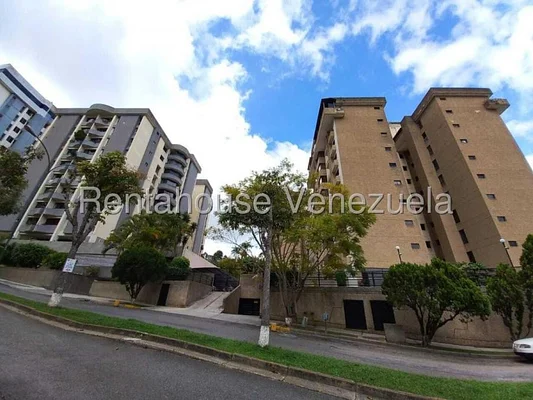 Beautiful and Spacious apartment for sale Las Minas, San Antonio de los Altos 25-9720