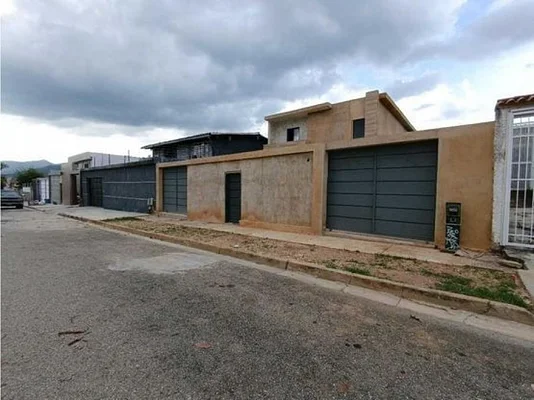 house for sale URB. Trigal Norte PE-9560501