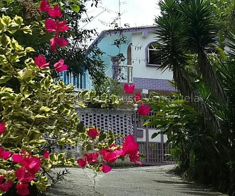 Beautiful and Cozy house for sale La Peña San Antonio de Los Altos, 24-5551