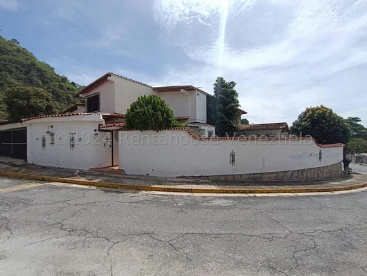 MA GABRIELA TIRADO house on corner in cul-de-sac street in Sta. Paula