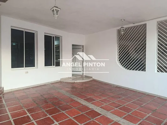 house FOR RENT VILLA URB LAS NACIONES MARACAIBO VENEZUELA API 8729