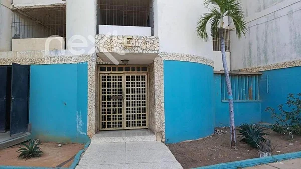 LUXURIOUS apartment for sale FOR THE HOME OF YOUR DREAMS ON AV. 5 DE JULIO MARACAIBO API 8235 - Image 3