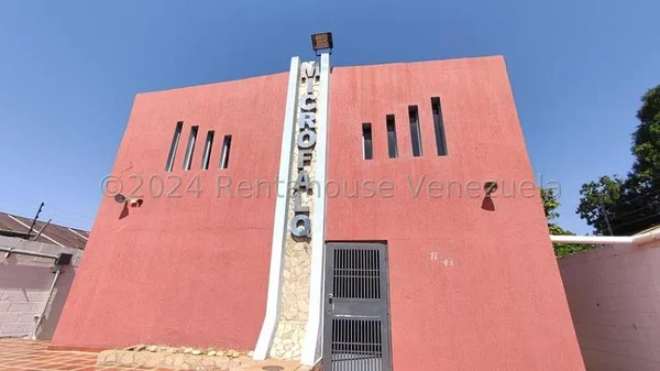 house for commercial for sale in La Limpia
