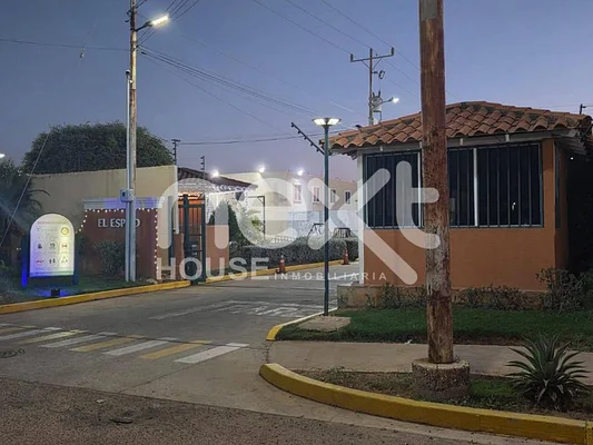 townhouse FOR SALE CAMINO LA LAGUNITA MARACAIBO