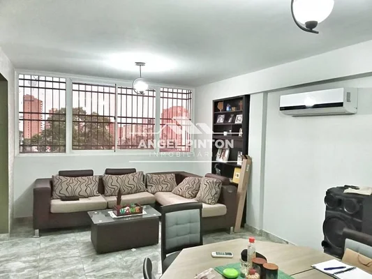 apartment FOR SALE AV EL MILAGRO MARACAIBO VENEZUELA API 8392