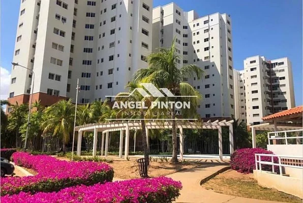 apartment FOR SALE AV EL MILAGRO MARACAIBO VENEZUELA API 8392 - Image 4