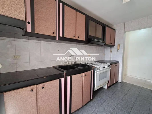 apartment FOR SALE AV BELLA VISTA SAN LORENZO MARACAIBO API 0983