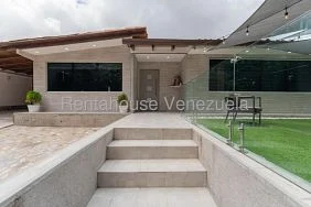 Beautiful house for sale Cumbres de Curumo - Image 4