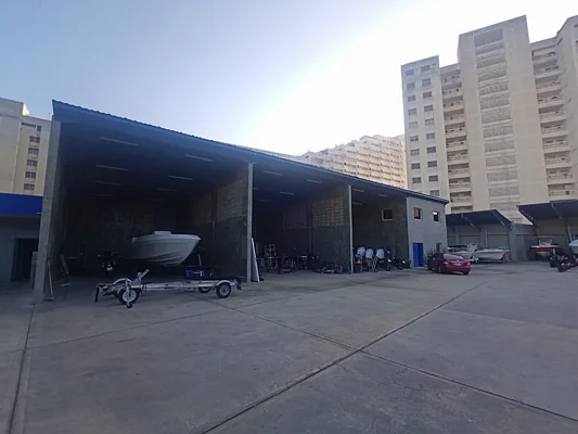 Building, for sale, La Marina, In Porlamar, Nueva Esparta, Isla de Margarita, 8.065 m² and 3 bathrooms - Inmuebles Margarita - 2 MIL - Image 3