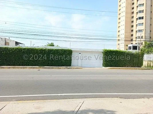 house furnished for sale in La Lago