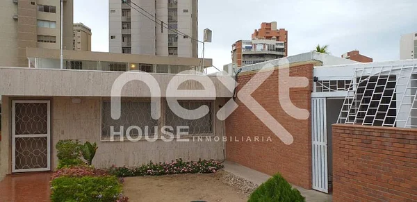 house for sale LA LAGO MARACAIBO