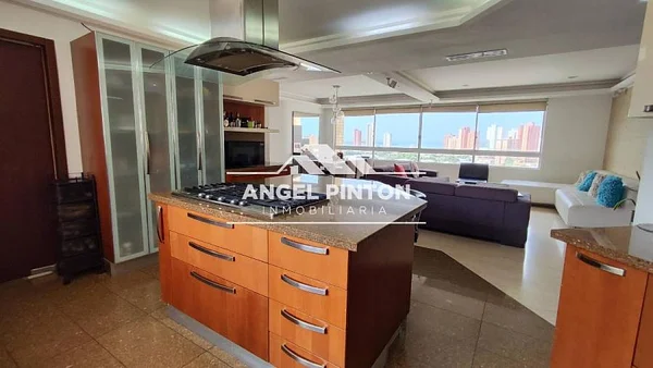 LUXURIOUS apartment for sale WITH STATUS-TU YOUR OASIS IN RESIDENCIAS LA LLOVIZNA, LA LAGO MBO API 7390