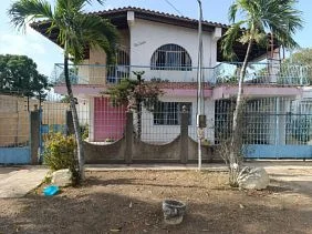 Spacious house just 200m from Juan Griego Bay - Image 3