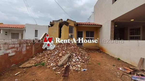 24-1605 For sale house in Santa Fe Villas en Gris. Karem Bernal