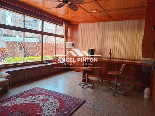 house COMMERCIAL land FOR SALE IN LA LAGO MARACAIBO API 9751