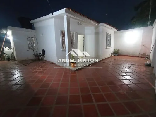 house FOR SALE LOS SAMANES SAN FRANCISCO VENEZUELA API 87194