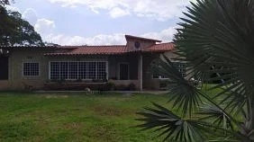 NICE AND SPACIOUS house IN MONTALBAN , FRESHNESS - Image 3