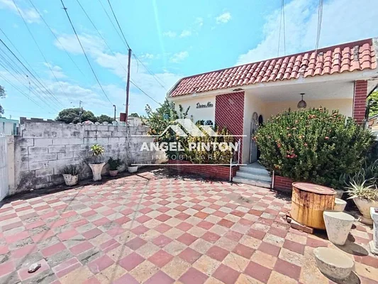 house FOR SALE IN LA ARREAGA MARACAIBO VENEZUELA API 20103