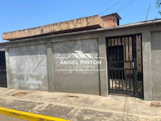 2 HOUSES IN 1 FOR SALE LOS MODINES MONTE CLARO MARACAIBO VENEZUELA API 8784 - Image 2