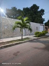 house with parapet roof featuring multiple bedrooms with annex and swimming pool - Image 4