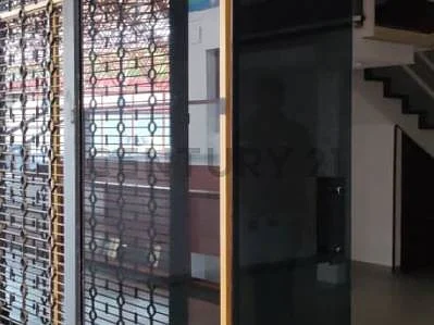 Spacious main lobby area