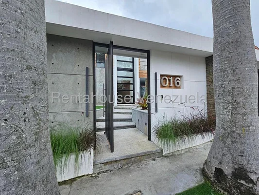 Spectacular house for sale Lomas de la Lagunita