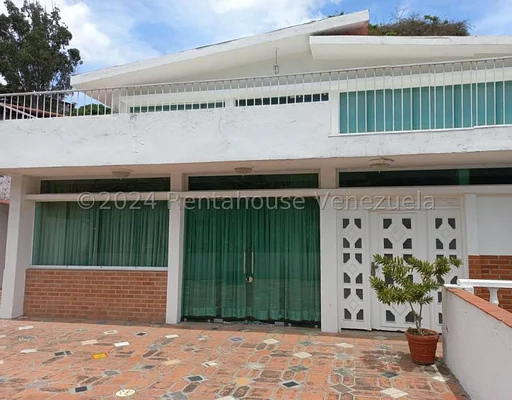 Spacious house for sale Prados del Este